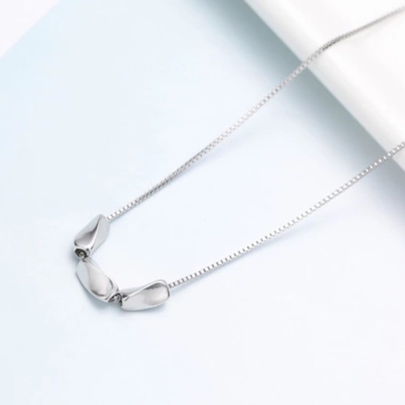 Sterling Silver (925) Sliding Bead Necklace - Picture 3 of 8